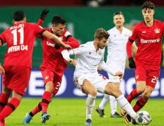 南宫体育- 欧洲杯齐达内最后两分钟绝杀英格兰 