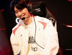 NG体育-TheShy迎来七赛季高光表现，MAD球迷沸腾！的简单介绍