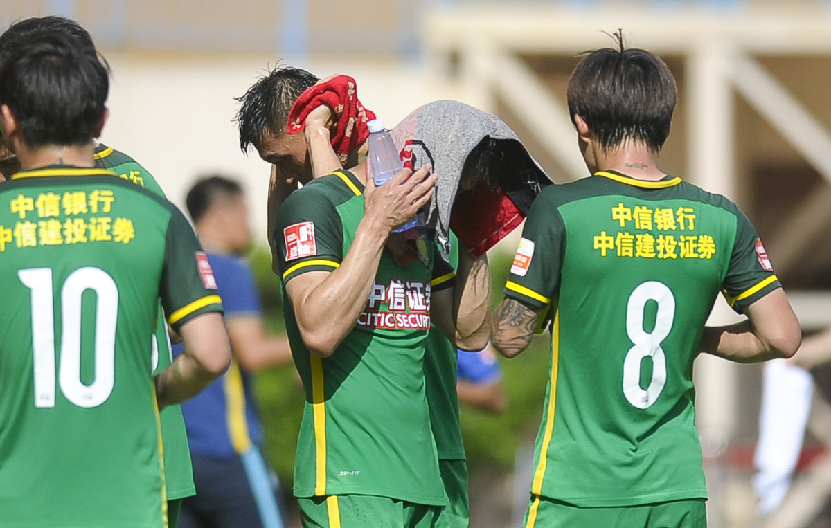 南宫体育-集结日体能课后，国际米兰临场应变备战亚冠，球迷炸锅，资深球员宣示担当的简单介绍